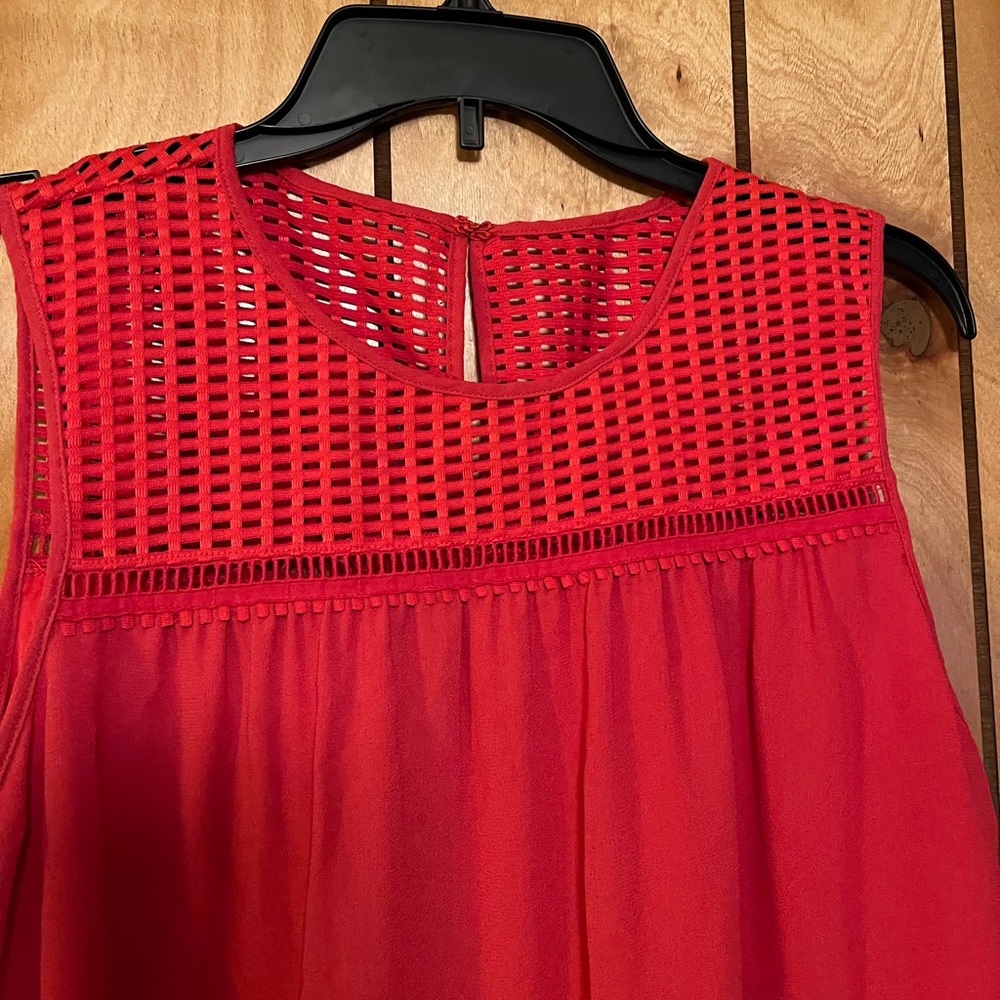 Red Tank - Picture 3 of 5